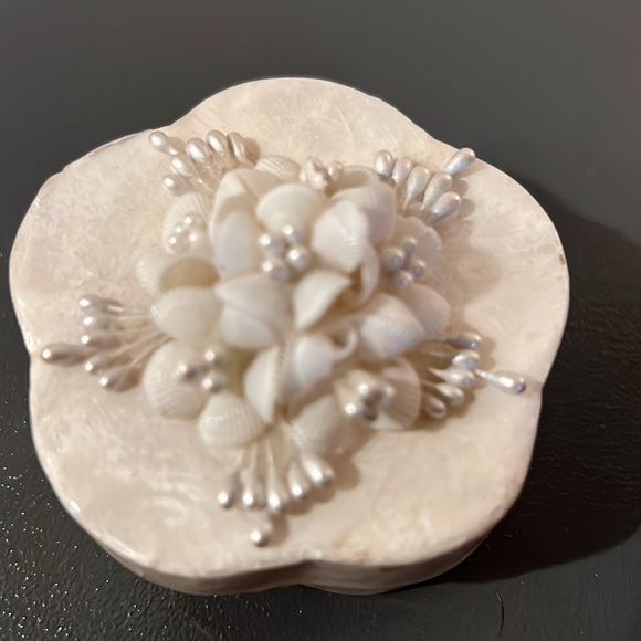 Set of two ivory shell boxes - Picture 2 of 4